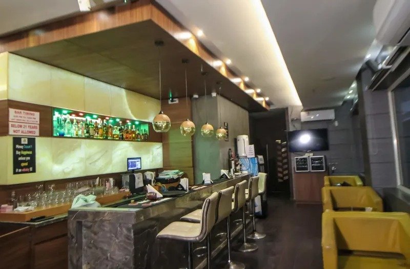 Sky The Bar