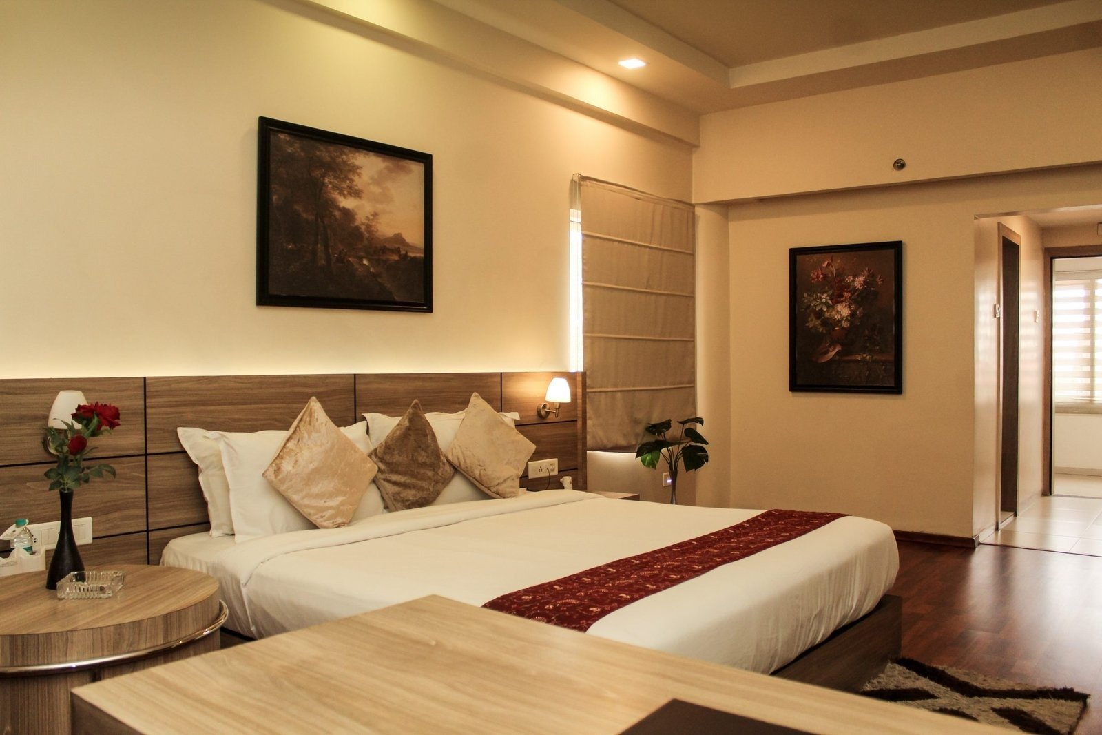 Super Corporate Room